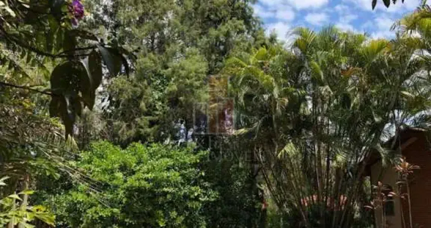 Chácara com mais de 5000m2 no recanto dos nobres aberto. toda alambrada e cercada!