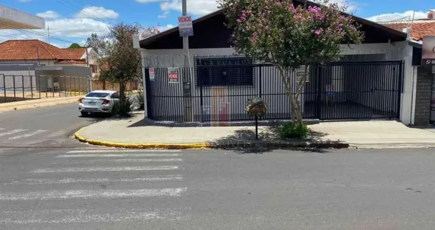 Casa com 3 quartos à venda na Vila Camargo, Bauru