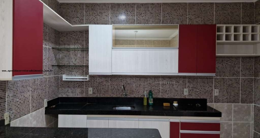 Casa para Venda em Parnamirim, Nova Parnamirim, 3 dormitórios, 1 suíte, 2 banheiros, 2 vagas