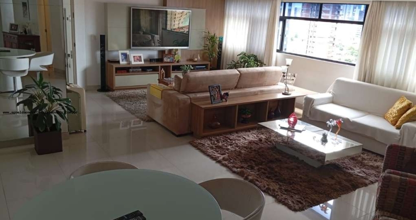 Apartamento para Venda em Natal, Petrópolis, 3 dormitórios, 3 suítes, 4 banheiros, 2 vagas