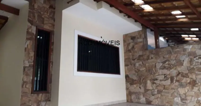 Sobrado com 4 dormitórios, sendo 2 suítes ao lado do metrô Vila Sônia