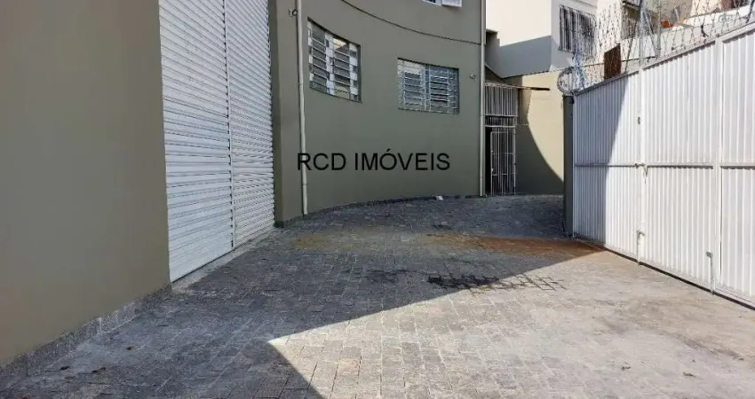 Prédio Comercial no Butantã: 424m² Galpão em vão livre, pé direito 4,70m, edícula e dois apartamentos no piso superior (entradas independentes).