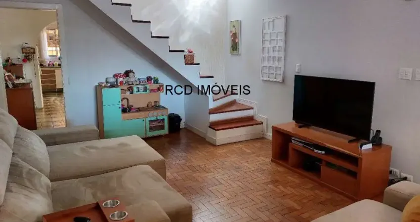 Casa à venda no Jd. Rosa Maria - Butantã com 150m², 3 quartos, 1 suíte, 2 banheiros, 3 vagas de garagem, edícula. Cômodos espaçosos.