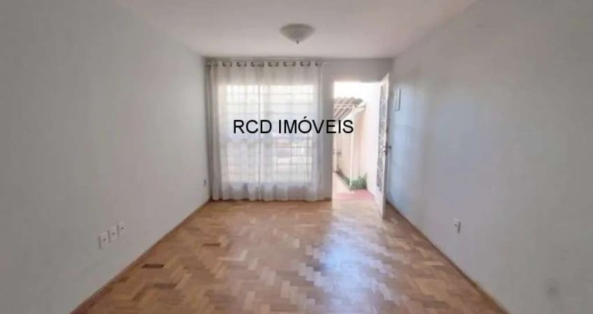 Casa sobrado à venda no Jardim Bonfiglioli: 2 quartos, 2 banheiros, 117 m², 1 vaga garagem. Ótima localização.