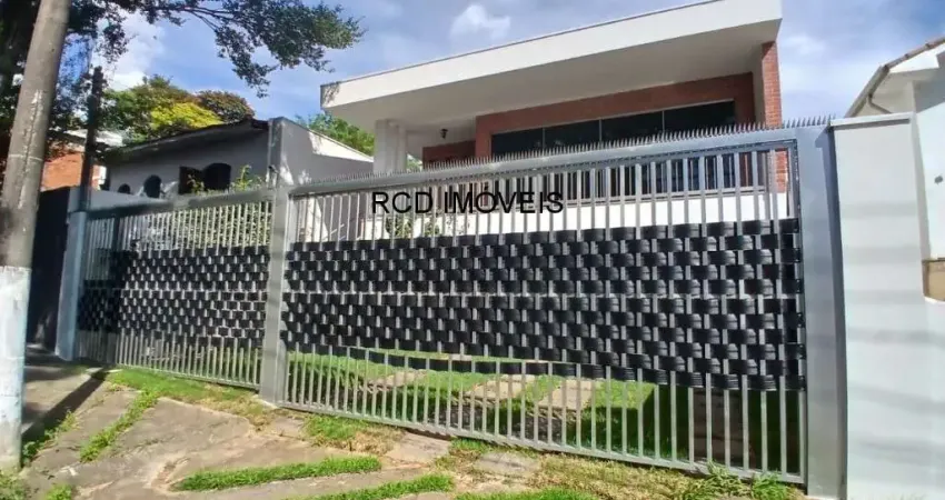 Casa de 3 quartos com suíte e 4 vagas de garagem no Jardim Bonfiglioli, São Paulo-SP: confira já!
