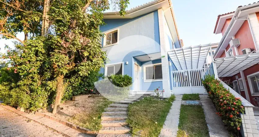 CASA DUPLEX EM CONDOMINIO DE 4 QUARTOS E LAZER COMPLETO