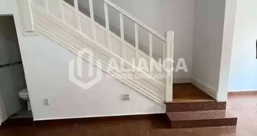 Sobrado com 5 dormitórios à venda, 250 m² por R$ 1.200.000,00 - Ponta da Praia - Santos/SP