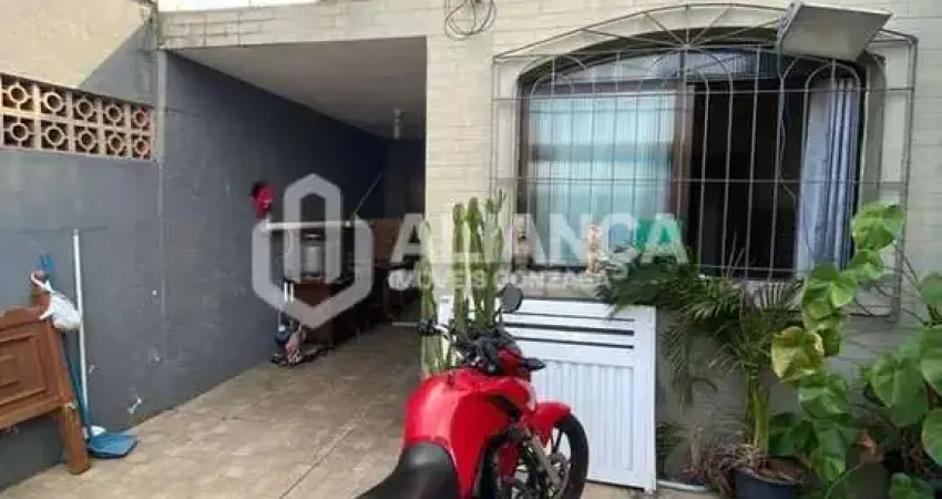 Casa com 2 quartos à venda na Avenida Marechal Humberto de Alencar Castelo Branco, Cidade Naútica, São Vicente