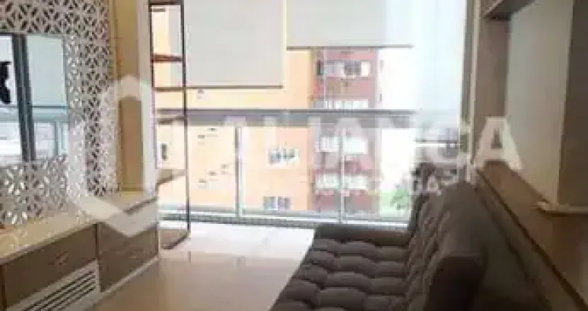 Apartamento 2 quartos, andar alto, 2 vagas de garagem mobiliado'