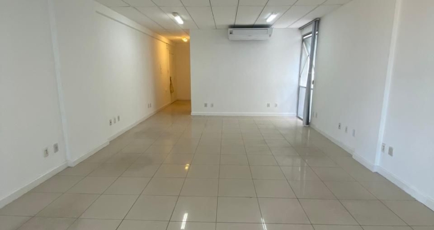 Sala comercial com 1 sala à venda na Rua Miguel Calmon, 555, Comércio, Salvador