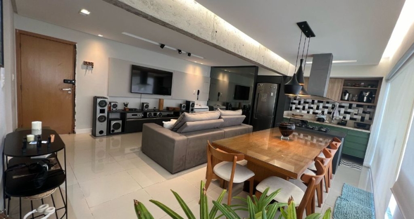 Cobertura de alto padrão com piscina privativa - Mobiliada e pronta para morar!
