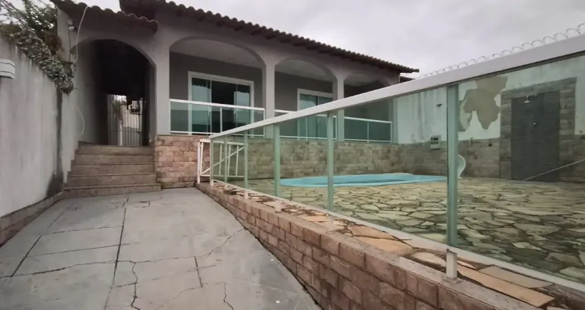 Casa 03 quartos na praia com edicuka e area gourmet em sao pedro da aldeia