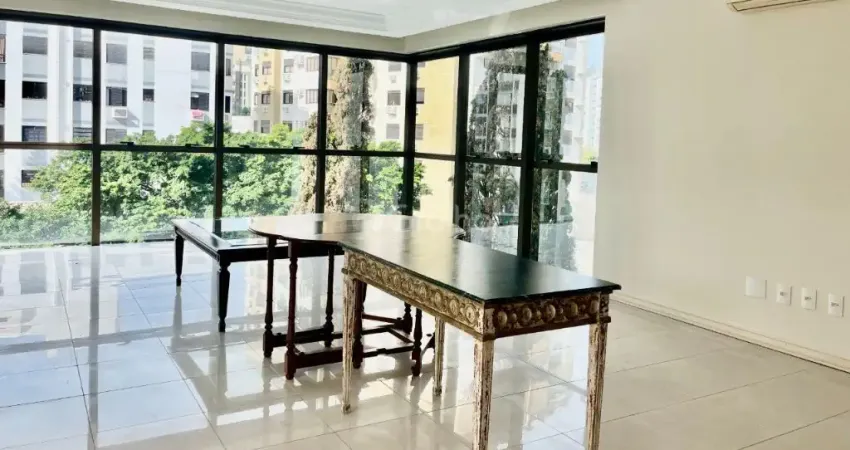 Apartamento na esquina  Trompowsky de 254m² com 3 suítes no Centro