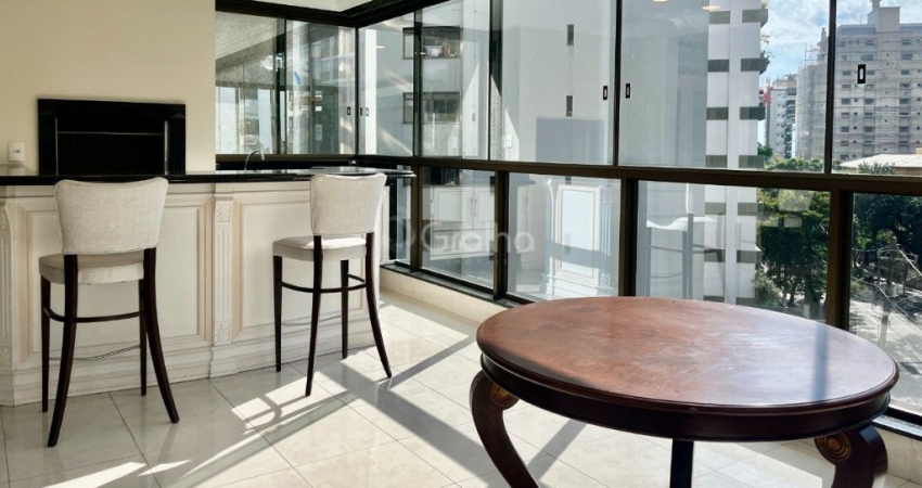 Apartamento na esquina  Trompowsky de 254m² com 3 suítes no Centro