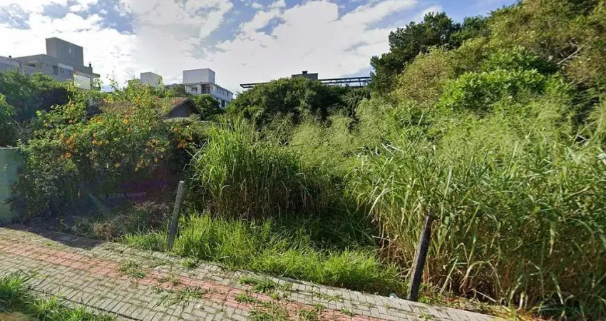 🏝️ Terreno no Paraíso: 600m da Praia de Mariscal!