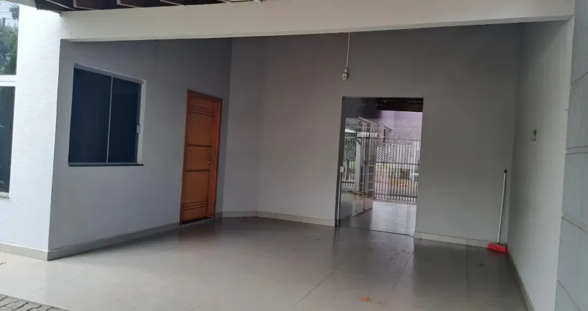 Casa com 3 quartos para alugar na Rua José Roque Salton, 00, Terra Bonita, Londrina