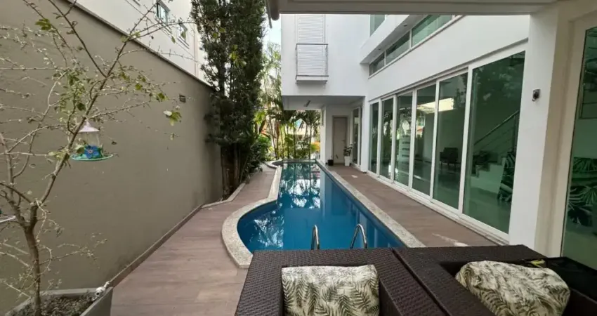 EXCELENTE CASA NO COND. LARANJEIRAS RESIDENCIAL - 3 SUÍTES, PISCINA, DUPLEX - WHATSAPP 929 8144-1596