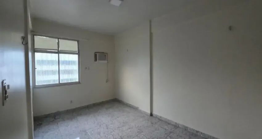 Excenlente apto na constantino - cond. jornalistas - em frente da fametro, 2 quartos, 1 vaga de garagem - whatsapp 929 81441596