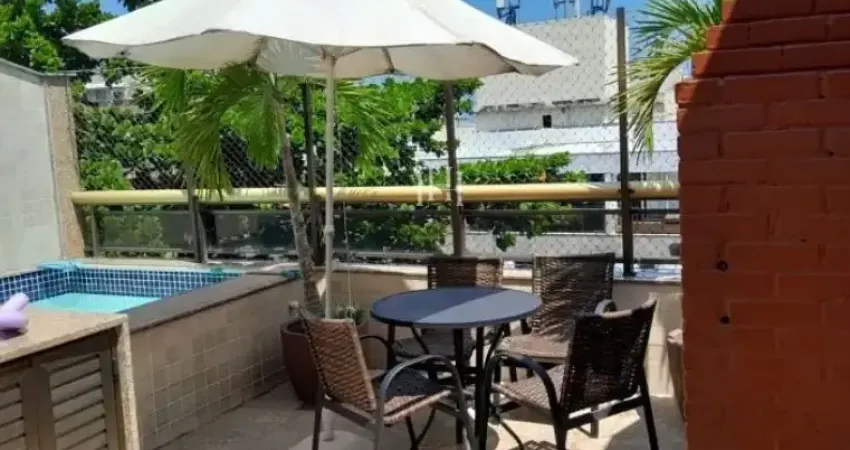 Cobertura duplex reformada • 4 quartos • vista mar e pedra da gávea