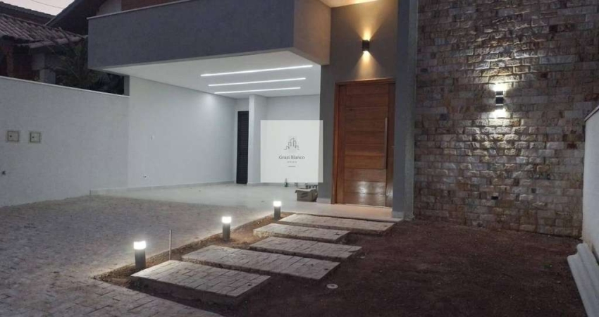 Casa térrea, 3 suítes, no Condomínio Granja Olga II