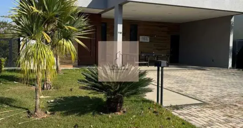 Casa no Condomínio Alphaville Nova Esplanada, com 2 suítes, 225m²