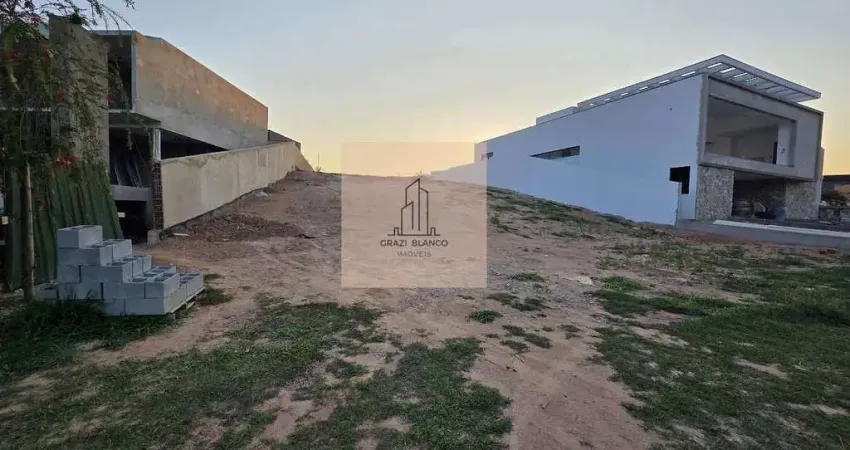 Terreno em à venda, no condomínio alphaville nova esplanada, 561,16m²