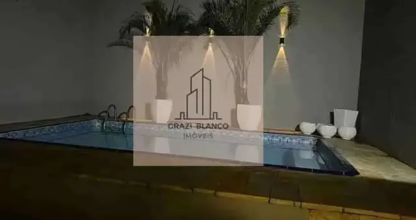 Casa espaçosa com lazer e armários planejados, estuda permuta por apartamento de maior valor.