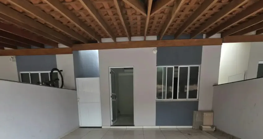 Linda casa com 3 Dormitórios sendo 1 suíte no Residencial Rio das Pedras em Salto SP