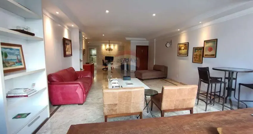 Apartamento de 4 quartos na Praia da Costa, frente e sol da manhã