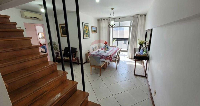 Cobertura duplex à venda no Barro Vermelho, com 4 quartos, sendo 2 suítes e piscina.