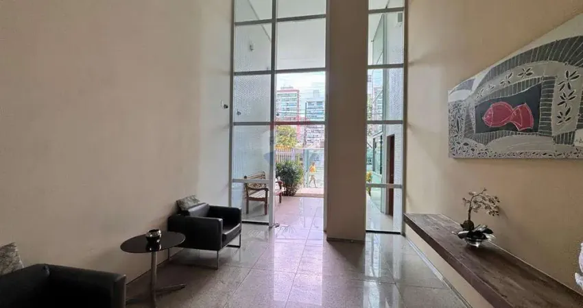 Apartamento 2 quartos, com suíte, 1 vaga coberta, 3 banheiros e móveis nos cômodos