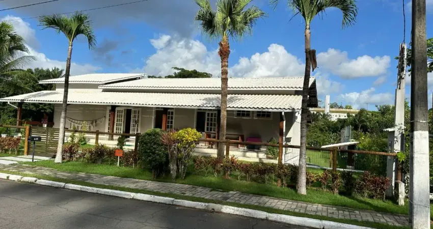 Casa térrea no CONDOMÍNIO ENCONTRO DAS ÁGUAS TODA REFORMA, com 4 suítes,