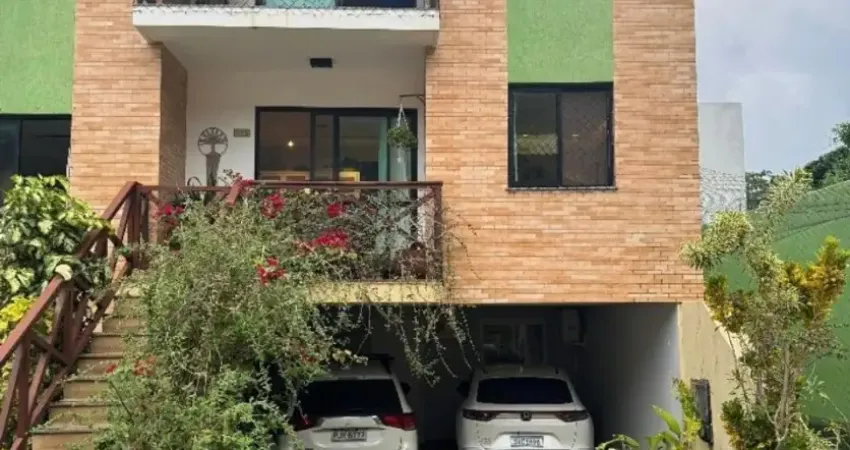 Casa no condomínio residencial patamares – reformada e pronta para morar
