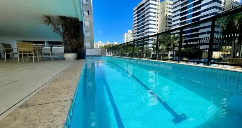 Alphaville i apartamento 2/4, paralela salvador. reformado. armários planejados novos! r$ 850.000