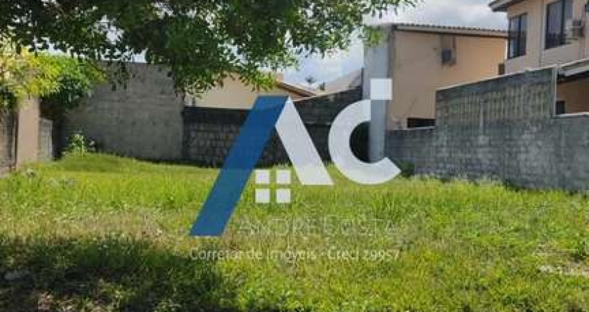 Terreno em Condomínio com 300 m², nascente e plano - R$ 1.050.000,00