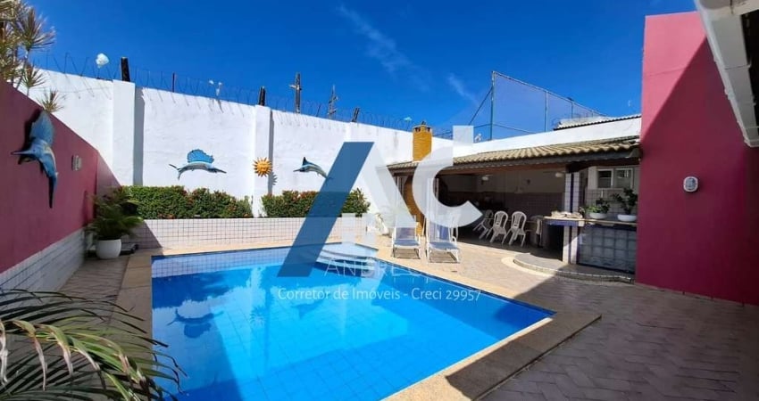 Casa em Condomínio 5/4 com 3 suítes em Piatã - 500 m² com piscina