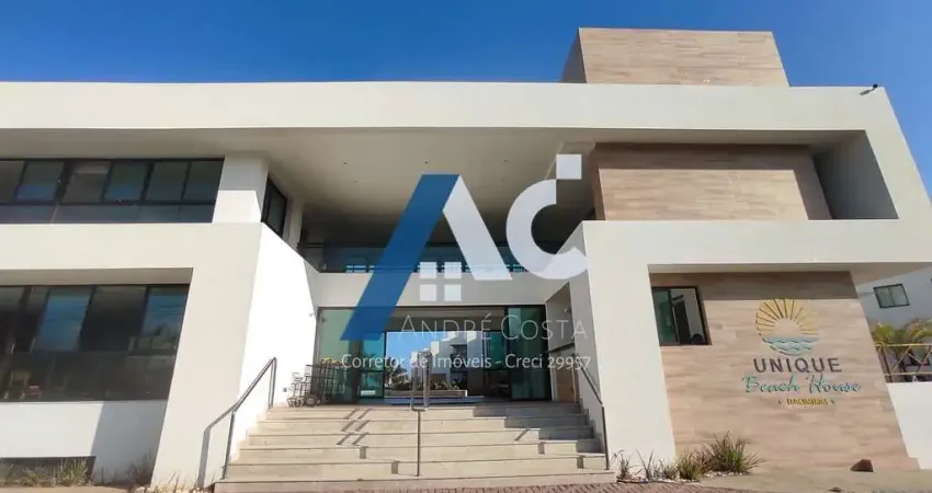 Apartamento garden com 3/4 - 2 suítes, finamente decorado e mobiliado em itacimirim - frente mar - pé na areia