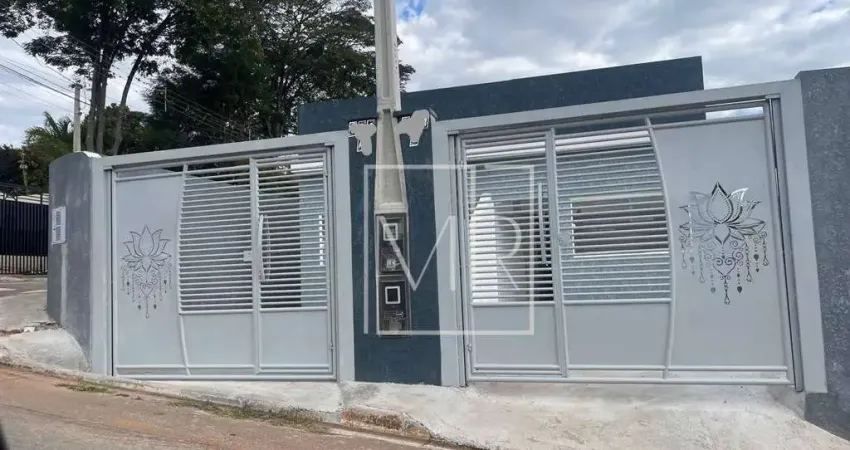Casa com 2 dormitórios à venda, 47 m² por R$ 320.000,00 - Vila Santa Helena - Atibaia/SP