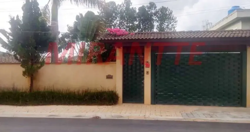 Cond. fechado de 650m² com 5 quartos em Jardim Estância Brasil