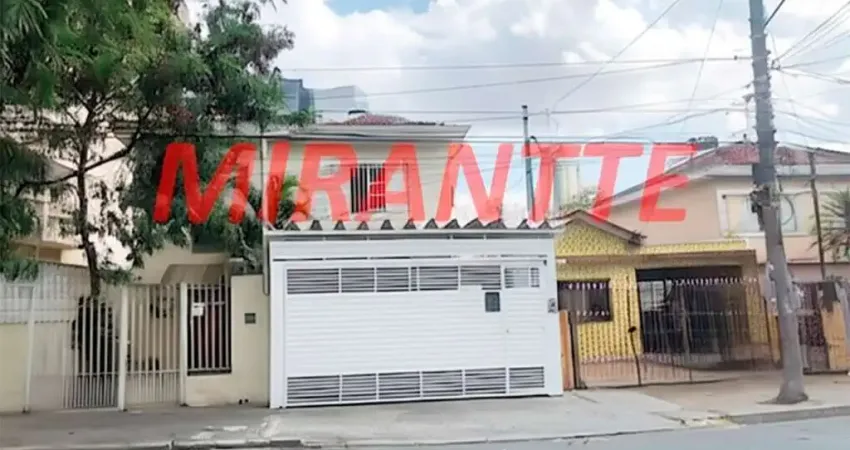 Sobrado de 281m² com 10 quartos em Água Fria