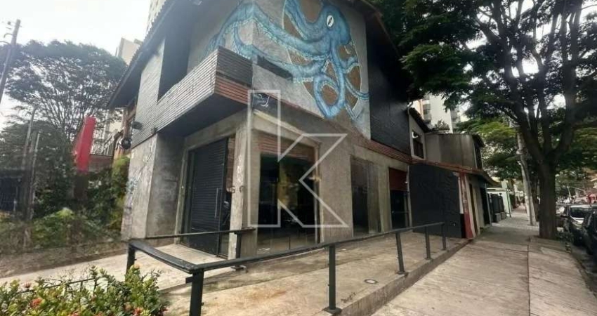 Casa comercial com 3 salas para alugar na Rua Inhambú, 687, Moema, São Paulo