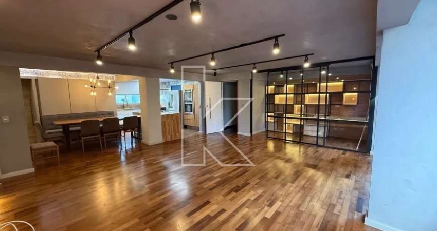 Apartamento com 3 quartos para alugar na Rua Gaivota, 281, Moema, São Paulo