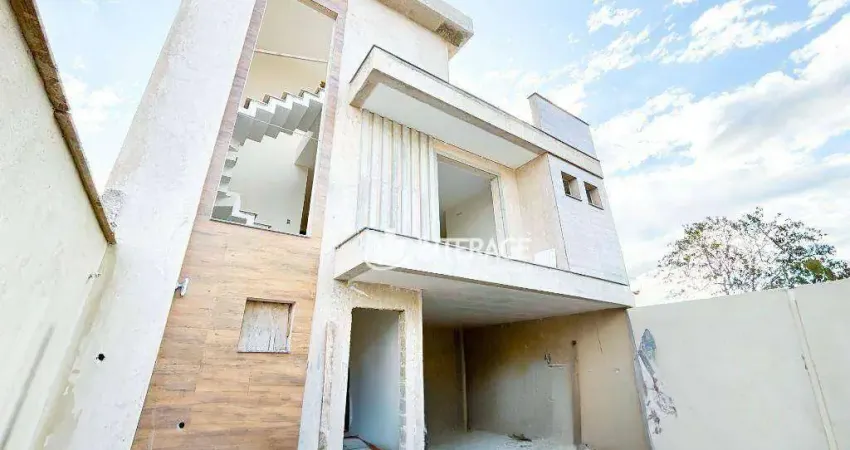 Sobrado com 3 quartos à venda, 149 m² por R$ 950.000 - Capão Raso - Curitiba/PR