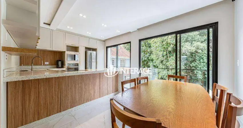 Sobrado com 3 dormitórios à venda, 190 m² por R$ 1.390.000,00 - Orleans - Curitiba/PR