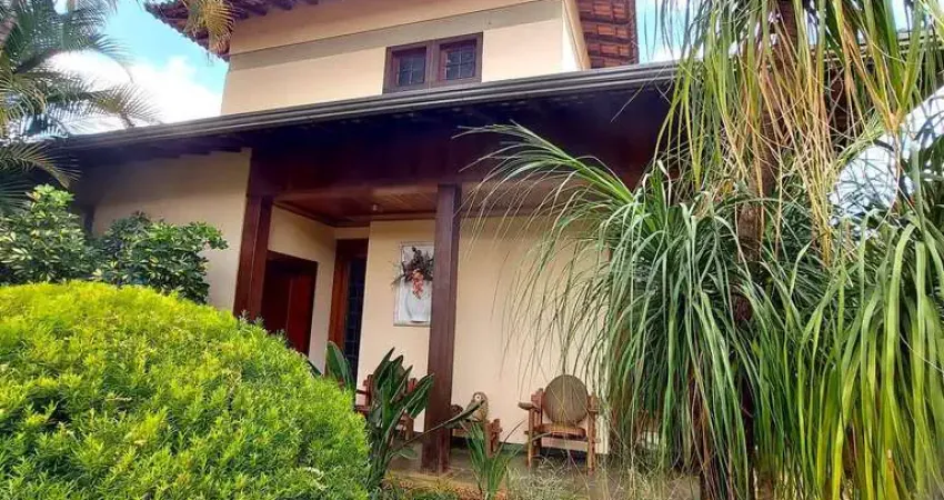 Casa a venda 642m2 no Bandeirantes 1, lote 1303m2. Pampulha #UFMG