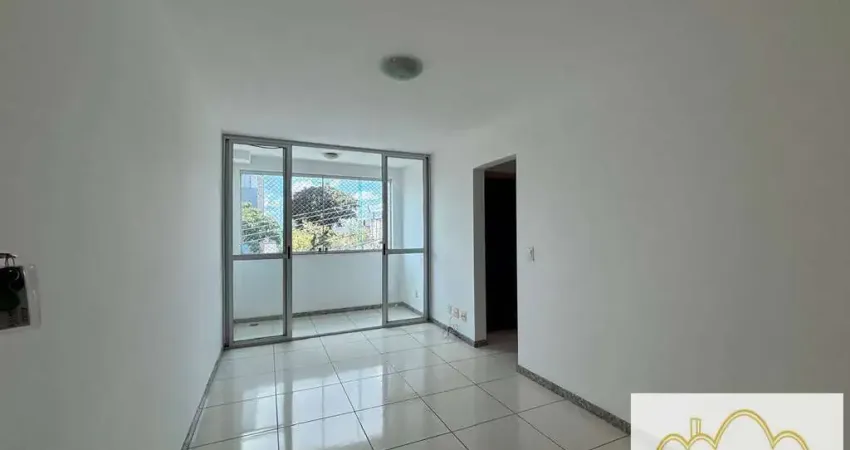 Apartamento de 02 quartos com armários e elevador próximo a ufmg