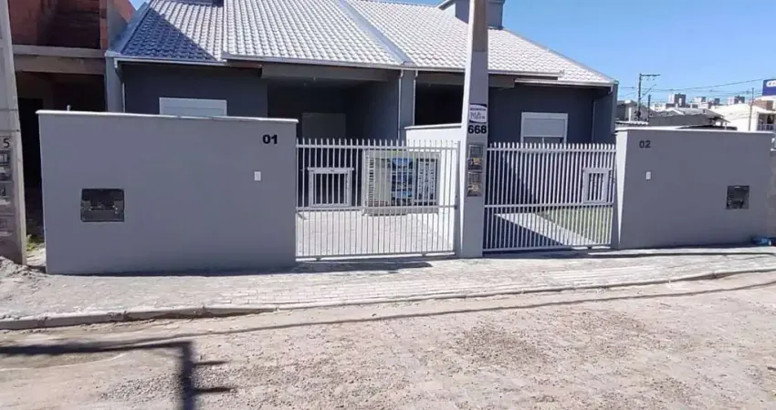 Geminado Para Vender com 3 quartos, sendo 1 suíte aprox. 700m da praia de Balneário Piçarras - SC. Ref. 363