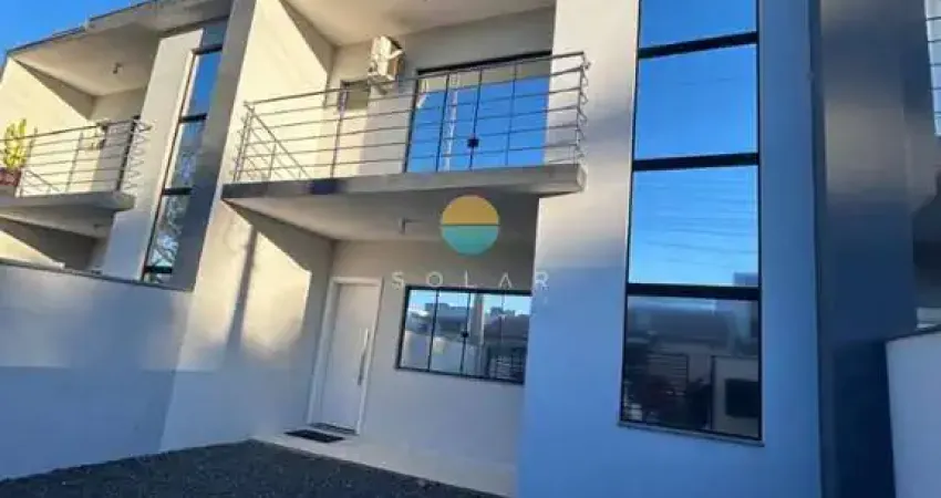 Sobrado mobiliado com 02 dormitórios a venda, em Armação - Penha/SC. Ref. 110