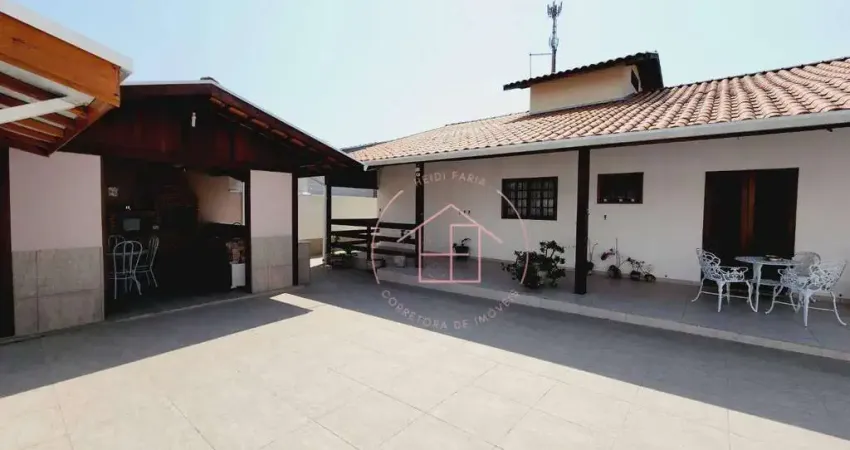 Casa com 3 quartos à venda no Residencial D'Napoli, Taubaté 