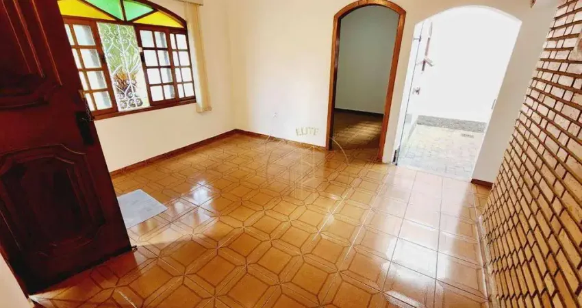 Oportunidade de casa térrea com 4 dormitórios sendo 1 suíte com banheira na Independência em Taubaté SP